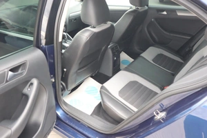 Седан Volkswagen Jetta 2011 года, 1170000 рублей, Мирное