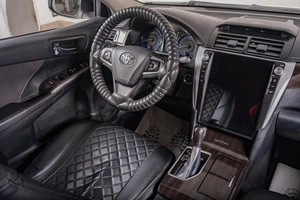 Седан Toyota Camry 2017 года, 1989000 рублей, Томск