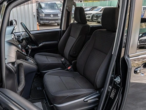 Минивэн Toyota Voxy 2017 года, 1750000 рублей, Краснодар