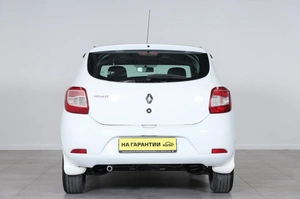 Хетчбэк Renault Sandero 2016 года, 769000 рублей, Новосибирск