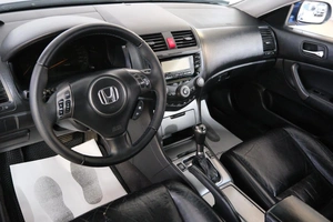 Седан Honda Accord 2006 года, 899000 рублей, Омск