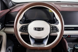 Внедорожник Geely Monjaro 2023 года, 3249000 рублей, Пермь