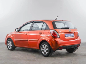 Хетчбэк Kia Rio 2011 года, 547077 рублей, Москва