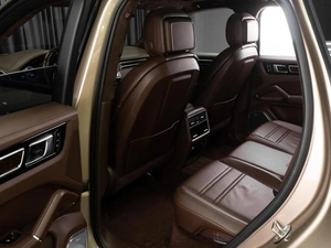 Внедорожник Porsche Cayenne S 2018 года, 7999000 рублей, Тюмень