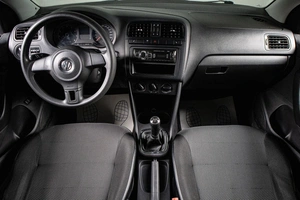 Седан Volkswagen Polo 2011 года, 749000 рублей, Сургут