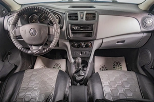 Хетчбэк Renault Sandero 2015 года, 739000 рублей, Томск