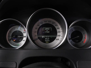 Седан Mercedes-benz C-класс 2012 года, 1885000 рублей, Красный Пахарь