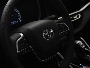 Внедорожник Toyota Highlander 2026 года, 5558888 рублей, Москва