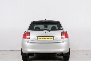 Хетчбэк Toyota Auris 2007 года, 689000 рублей, Красноярск