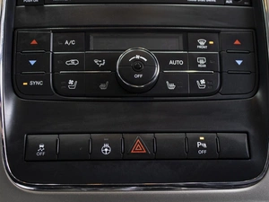 Внедорожник Jeep Grand Cherokee 2012 года, 1450000 рублей, Омск