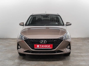Седан Hyundai Solaris 2022 года, 1590000 рублей, Красноярск