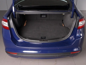 Седан Ford Mondeo 2016 года, 1998000 рублей, Красный Пахарь