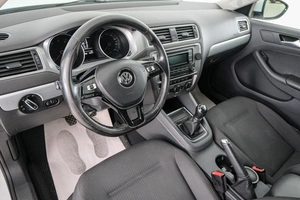 Седан Volkswagen Jetta 2017 года, 1399000 рублей, Красноярск