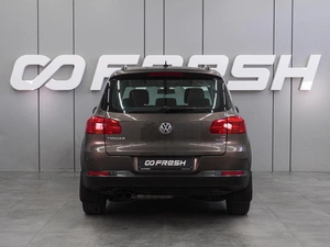 Внедорожник Volkswagen Tiguan 2014 года, 1357000 рублей, Воронеж