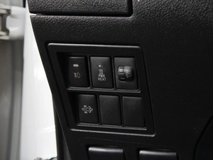 Пикап Toyota Hilux 2020 года, 2830000 рублей, Омск
