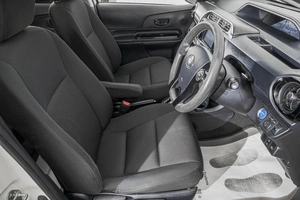 Хетчбэк Toyota Aqua 2016 года, 1099000 рублей, Барнаул