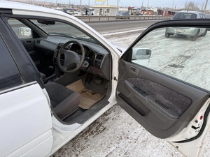 Седан Toyota Carina 1999 года, 385000 рублей, Красноярск