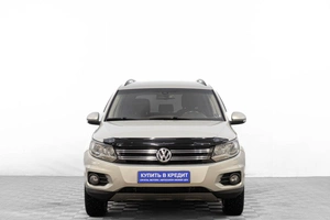Внедорожник Volkswagen Tiguan 2012 года, 1189000 рублей, Барнаул
