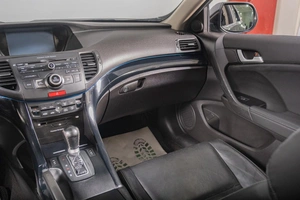 Седан Honda Accord 2011 года, 1689000 рублей, Томск
