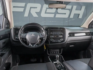 Внедорожник Mitsubishi Outlander 2019 года, 1749000 рублей, Сургут