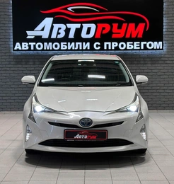 Лифтбек Toyota Prius 2016 года, 1697000 рублей, Красноярск