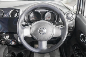 Хетчбэк Nissan Note 2013 года, 829000 рублей, Барнаул