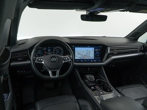 Внедорожник Volkswagen Touareg 2019 года, 5250050 рублей, Москва