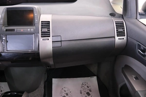 Лифтбек Toyota Prius 2008 года, 689000 рублей, Омск