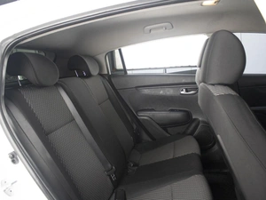 Хетчбэк Kia Rio X-Line 2018 года, 1450000 рублей, Омск