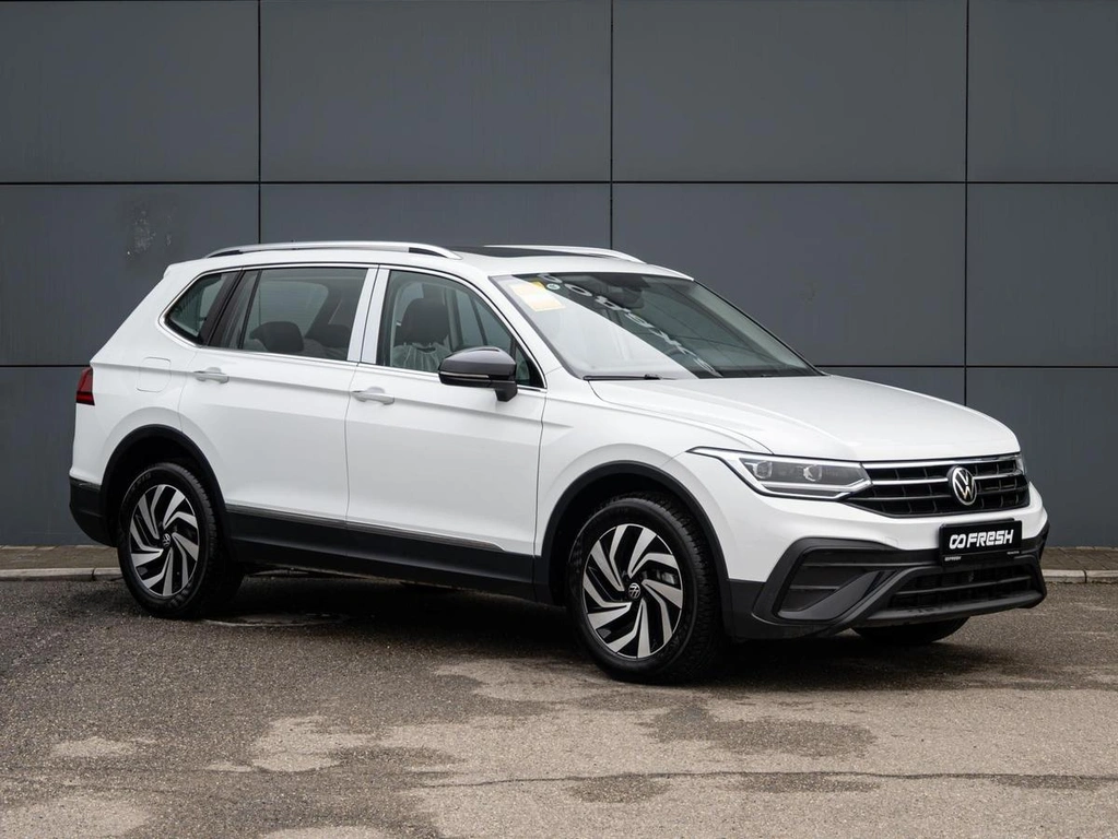 Внедорожник Volkswagen Tiguan L 2024 года, 3950000 рублей, Краснодар