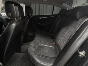 Седан Volkswagen Passat 2012 года, 950000 рублей, Красноярск
