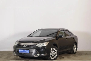 Седан Toyota Camry 2015 года, 1959000 рублей, Тюмень