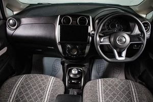 Хетчбэк Nissan Note 2016 года, 1299000 рублей, Сургут
