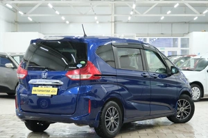 Минивэн Honda Freed 2017 года, 1729000 рублей, Омск