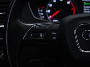 Внедорожник Audi Q5 2017 года, 2577977 рублей, Москва