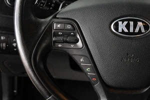 Хетчбэк Kia Rio 2012 года, 949000 рублей, Красноярск