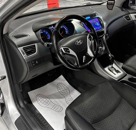 Седан Hyundai Elantra 2011 года, 897000 рублей, Красноярск