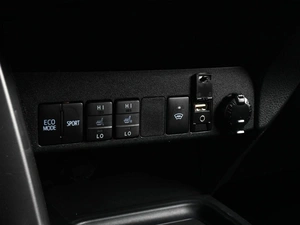 Внедорожник Toyota RAV4 2019 года, 2549000 рублей, Аксай