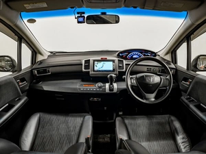Минивэн Honda Freed 2014 года, 1275000 рублей, Красноярск