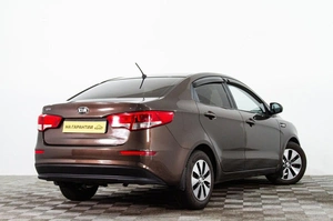 Седан Kia Rio 2015 года, 1039000 рублей, Сургут