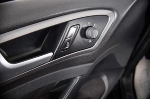 Хетчбэк Volkswagen Golf 2013 года, 919000 рублей, Пермь