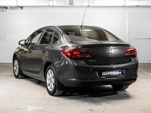 Седан Opel Astra 2014 года, 901000 рублей, Ставрополь
