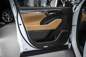 Внедорожник Toyota Highlander 2022 года, 8999000 рублей, Москва