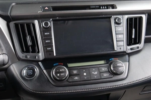 Внедорожник Toyota RAV4 2017 года, 2499000 рублей, Оренбург