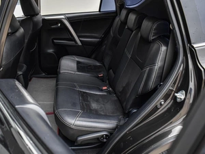 Внедорожник Toyota RAV4 2016 года, 2190000 рублей, Краснодар