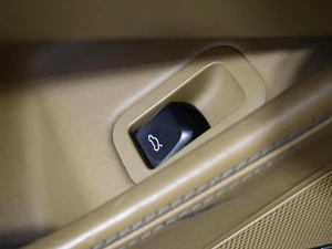 Седан Audi A8 2011 года, 1569900 рублей, Казань