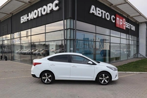 Седан Hyundai Solaris 2020 года, 1527000 рублей, Мирное