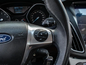 Седан Ford Focus 2013 года, 998000 рублей, Краснодар