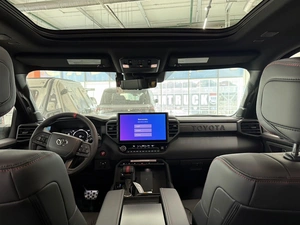 Внедорожник Toyota Sequoia 2025 года, 15000000 рублей, Новоивановское