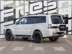 Внедорожник Mitsubishi Pajero 2015 года, 2199000 рублей, Краснодар